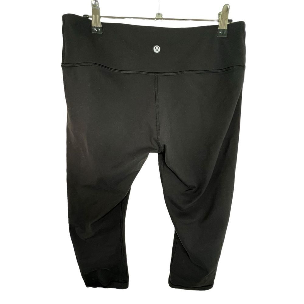 Lululemon Athletica Black Basic Cropped Athletic … - image 4